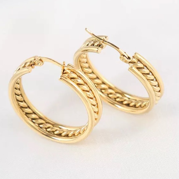 New Gold plated round hoop earrings - Picture 4 of 5